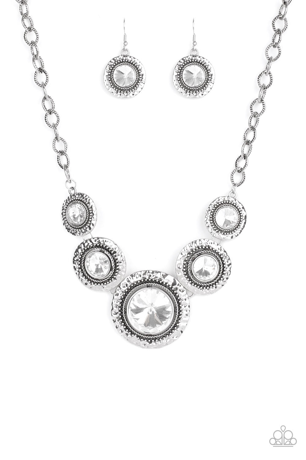 Global Glamour White Necklace Paparazzi-92