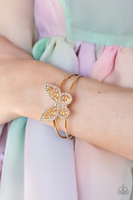 Load image into Gallery viewer, Butterfly Bella Gold Bracelet Paparazzi-558
