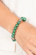 Load image into Gallery viewer, Royal Reward Green Pearl Bracelet Paparazzi-598
