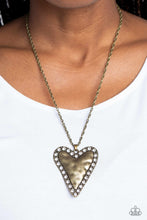 Load image into Gallery viewer, Radiant Romeo - Brass Heart Necklace Paparazzi-749
